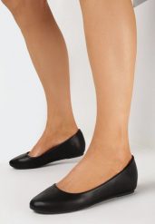 Czarne Balerinki Ikolevia. Czarne balerinki damskie Born2be, bez wzorów, biznesowe, bez obcasa, bez zapięcia. Za 39.99 zł.