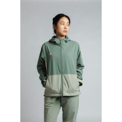 Kurtka damska typu soft shell LANETTE W, wodoodporna, wiatroszczelna i termiczna. Niebieskie kurtki sportowe damskie IZAS, na zimę, l, bez wzorów, z softshellu, bez ramiączek, bez kaptura, trekkingowe. Za 443.43 zł.