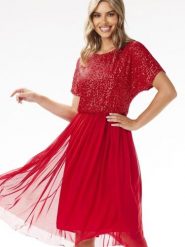 Sukienka Model A689 Red - awama. Czerwone sukienki damskie Awama, na karnawał, l, bez wzorów, z elastanu, eleganckie, bez kołnierzyka, bez ramiączek, midi. Za 356.58 zł.