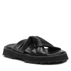 Klapki EMU Australia. Czarne klapki damskie Emu Australia, bez wzorów, bez obcasa, bez zapięcia. Za 369.99 zł.