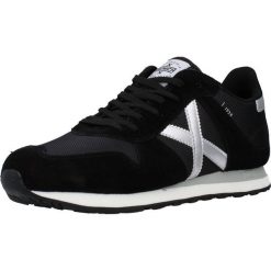 Tenisówki Munich Model Massana 432 Kolor Czarny. Czarne trampki męskie munich, bez wzorów, z tkaniny, bez zapięcia. Za 450.80 zł.
