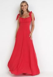 Czerwona Rozkloszowana Sukienka Maxi z Wiązanymi Ramiączkami Lisija. Czerwone sukienki damskie Born2be, m, bez wzorów, eleganckie, bez kołnierzyka, bez ramiączek, maxi, rozkloszowane. Za 139.99 zł.
