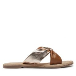 Klapki s.Oliver. Brązowe klapki damskie S.Oliver, bez wzorów, bez obcasa, bez zapięcia. Za 159.99 zł.
