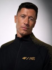 4F Bluza treningowa regular bez kaptura męska 4F x Robert Lewandowski - czarna XL. Czarne bluzy sportowe męskie 4F, l, bez wzorów, z materiału, bez kaptura, na fitness i siłownię. Za 249.99 zł.