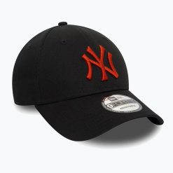 Czapka z daszkiem New Era Le 940 Nyy. Czarne czapki damskie New Era, bez wzorów. Za 109.99 zł.