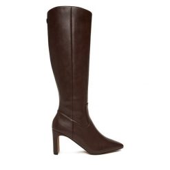 Kozaki Nine West. Brązowe kozaki damskie Nine West, bez wzorów, bez obcasa, na słupku, bez zapięcia. Za 299.99 zł.