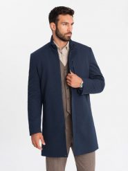 Dopasowany strukturalny płaszcz męski z wysokim kołnierzem – granatowy V2 OM-COWC-0117 - M. Niebieskie płaszcze męskie Ombre Clothing, m, z aplikacjami, z materiału, eleganckie, bez kołnierzyka, bez kaptura. Za 311.99 zł.