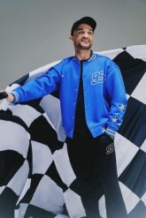 4F Bluza bomberka uniseks 4F x Bartosz Zmarzlik - niebieska XS. Niebieskie bluzy damskie 4F, xs, bez wzorów, z dzianiny, klasyczne, bez ramiączek, bez kaptura. Za 219.99 zł.