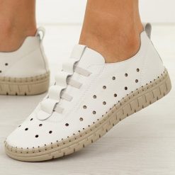 Białe skórzane półbuty damskie Filippo Dp7619/26. Białe półbuty damskie Filippo, na lato, bez wzorów, z jeansu, biznesowe, z okrągłym noskiem, bez obcasa, na płaskiej podeszwie, bez zapięcia. W wyprzedaży za 197.10 zł.