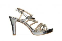 Sandały Bayla-187 557-717 Silver 187088, Srebrny, Skóra ekologiczna - 37. Szare sandały damskie Bayla, bez wzorów, z lakierowanej skóry, bez obcasa, na platformie, bez zapięcia. W wyprzedaży za 170.10 zł.
