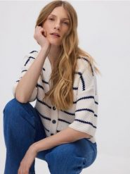 Kardigan w paski - kremowy. Białe kardigany damskie Reserved, l, bez wzorów, z bawełny, bez kołnierzyka. Za 139.99 zł.