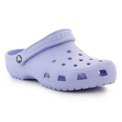 Klapki Crocs Classic 10001-5BN fioletowe. Fioletowe klapki damskie na lato, bez wzorów, sportowe, bez obcasa, bez zapięcia. Za 345.55 zł.