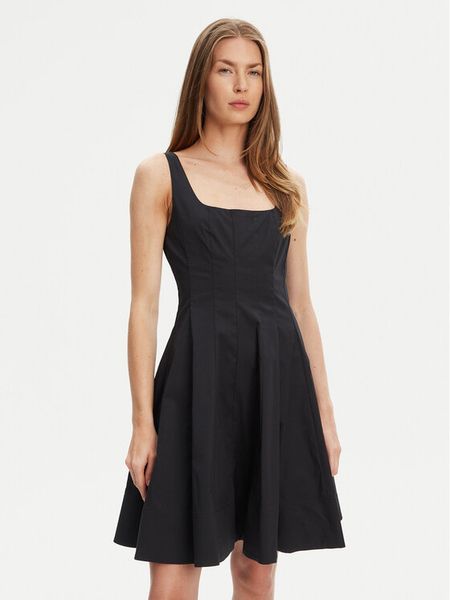 STAUD Sukienka codzienna Mini Wells 90-7502 Czarny Slim Fit. Czarne sukienki damskie STAUD, na co dzień, bez wzorów, z bawełny, bez kołnierzyka, bez ramiączek, mini, proste. Za 589.99 zł.