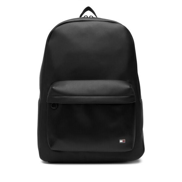 Plecak Tommy Hilfiger. Czarne plecaki męskie Tommy Hilfiger, bez wzorów, sportowe. Za 529.99 zł.