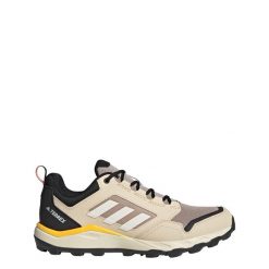 Buty męskie trekkingowe Adidas TRACEROCKER 2. Białe trekkingi męskie Adidas, bez zapięcia. W wyprzedaży za 358.00 zł.