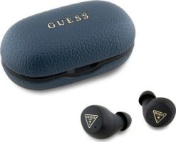 Słuchawki Guess Guess Bluetooth headphones GUTWSPGTSPSB TWS + docking station blue/blue Grained Classic Logo. Niebieskie słuchawki bezprzewodowe Guess. Za 160.20 zł.
