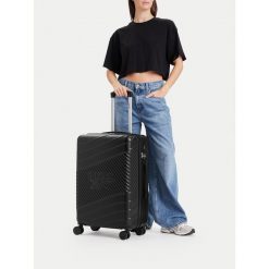 Walizka średnia Reebok. Czarne walizki męskie Reebok, bez wzorów, średnie. Za 269.99 zł.