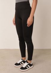 Czarne Elastyczne Legginsy z Wysokim Stanem Felizia. Czarne legginsy damskie Born2be, bez wzorów, z jeansu. Za 79.99 zł.