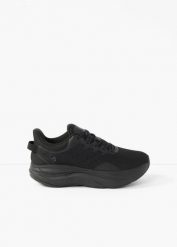Sneakersy chunky marki Fila na lekkiej podeszwie. Czarne buty sportowe męskie bonprix, bez wzorów, bez zapięcia. Za 339.99 zł.