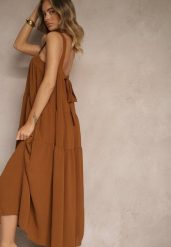 Brązowa Rozkloszowana Sukienka Ozdobiona Wiązaniem na Plecach Saviande. Brązowe sukienki damskie Renee, na imprezę, bez wzorów, eleganckie, bez kołnierzyka, bez ramiączek, maxi, rozkloszowane. Za 69.99 zł.