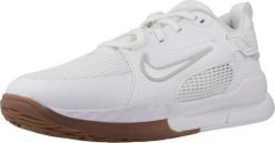 Buty Nike Crosscourt JR FN2231-100. Buty sportowe męskie Nike, bez wzorów, bez zapięcia. Za 283.05 zł.