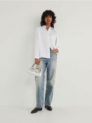 Satynowa koszula - złamana biel. Koszule damskie Reserved, l, bez wzorów, z satyny, bez kołnierzyka, bez ramiączek. W wyprzedaży za 25.99 zł.