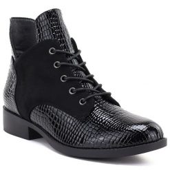 Botki damskie lakierowane kroko czarne Vinceza HX27-16524. Czarne botki damskie VINCEZA, bez wzorów, z lakierowanej skóry, eleganckie, bez obcasa, bez zapięcia. Za 149.99 zł.