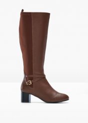 Kozaki. Brązowe kozaki damskie bonprix, bez wzorów, bez obcasa, bez zapięcia. Za 229.99 zł.
