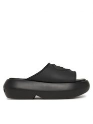 LOVE MOSCHINO Klapki JA28207I0MI40000 Czarny. Czarne klapki damskie Love Moschino, bez wzorów, z tworzywa sztucznego, bez obcasa, bez zapięcia. Za 429.99 zł.