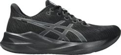 Asics Buty męskie do biegania Asics Versablast 4 1011B984 001 44,5. Buty sportowe męskie Asics, bez wzorów, bez zapięcia, do biegania. Za 358.99 zł.