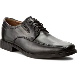 Półbuty CLARKS - Tilden Walk 261103107 Black Leather. Czarne buty wizytowe męskie Clarks, bez wzorów, z materiału, bez obcasa, bez zapięcia. W wyprzedaży za 199.00 zł.