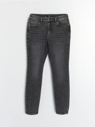 Jeansy skinny mid waist - szary. Szare jeansy damskie Sinsay, bez wzorów, z jeansu. W wyprzedaży za 27.99 zł.