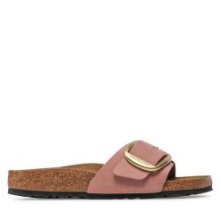 Klapki Birkenstock. Czerwone klapki damskie Birkenstock, bez wzorów, bez obcasa, bez zapięcia. Za 539.99 zł.