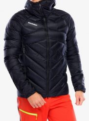 Kurtka puchowa męska Mammut Taiss IN Hooded Jacket. Czarne kurtki męskie Mammut, m, bez wzorów, z materiału, bez kaptura. Za 2,044.70 zł.