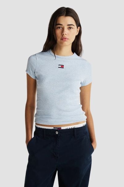 TOMMY JEANS Błękitny t-shirt damski, Rozmiar M. Niebieskie t-shirty damskie Tommy Jeans, m, bez wzorów, z jeansu, bez kołnierzyka, bez ramiączek. W wyprzedaży za 136.99 zł.