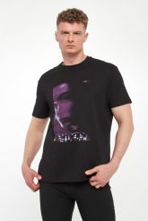 T-shirt męski bawełniany ARMANI EXCHANGE. T-shirty męskie Armani Exchange, m, bez wzorów, z bawełny, bez kołnierzyka, bez ramiączek. Za 299.00 zł.