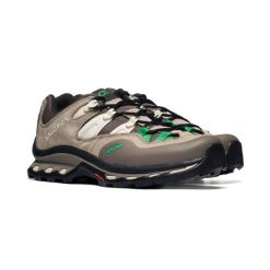 Męskie buty trekkingowe Salomon XT-QUEST 2 L47299400. Czarne trekkingi męskie Salomon, z gumy, bez zapięcia. Za 654.63 zł.