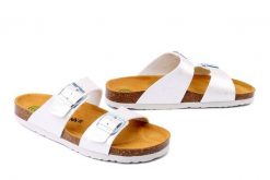 DR. BRINKMANN 700866-03 weiss, klapki damskie. Białe klapki damskie Dr. Brinkmann, na lato, bez wzorów, bez obcasa, bez zapięcia. Za 131.67 zł.