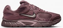Nike V5 RNR II6292-500 Bordowe 45. Czerwone buty sportowe męskie Nike, bez wzorów, bez zapięcia. Za 350.35 zł.