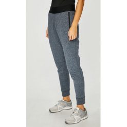 Adidas Performance - Bluza. Czarne bluzy damskie adidas Performance, s, bez wzorów, z dzianiny, bez ramiączek, bez kaptura. W wyprzedaży za 339.90 zł.