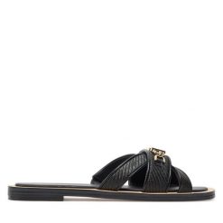 Klapki MICHAEL Michael Kors. Czarne klapki damskie MICHAEL Michael Kors, bez wzorów, bez obcasa, bez zapięcia. Za 499.99 zł.