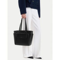 Torebka Lasocki. Czarne shopperki damskie Lasocki, bez wzorów, bez dodatków. Za 239.99 zł.