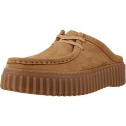 Buty CLARKS TORCHILL MULE Brązowy. Brązowe obuwie trekkingowe damskie Clarks, ze skóry, bez zapięcia. Za 456.35 zł.
