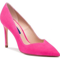 Szpilki STUART WEITZMAN - Anny ZL77299 Flamingo SUede. Czerwone szpilki damskie Stuart Weitzman, bez wzorów, ze skóry, bez obcasa, na obcasie, bez zapięcia. W wyprzedaży za 709.00 zł.