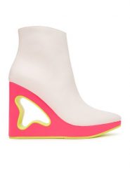 United Nude Botki Void Bootie 11030100416 Biały. Białe botki damskie United Nude, bez wzorów, ze skóry, bez obcasa, na koturnie, bez zapięcia. Za 2,379.00 zł.