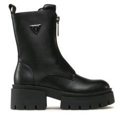 Botki Guess. Czarne botki damskie Guess, z aplikacjami, bez obcasa, na płaskiej podeszwie, bez zapięcia. Za 749.99 zł.