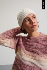 Prążkowana czapka biała. Białe czapki damskie MOODO, bez wzorów, z poliamidu. Za 59.99 zł.