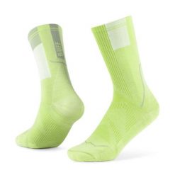 Skarpety BUFF Coolnet Crew. Żółte skarpety męskie Buff, bez wzorów, z elastanu. Za 119.99 zł.