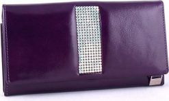 Swarovski CV 140 Swarovski kolekcja Giovani skórzany portfel damski fioletowy CV 140. Fioletowe portfele damskie Swarovski. Za 399.00 zł.