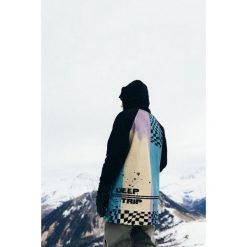 Bluza outdoorowa z kapturem męska DEEP TRIP Drift softshell. Czarne bluzy męskie DEEP TRIP, na zimę, m, bez wzorów, z softshellu, sportowe, bez ramiączek, z kapturem. Za 499.00 zł.